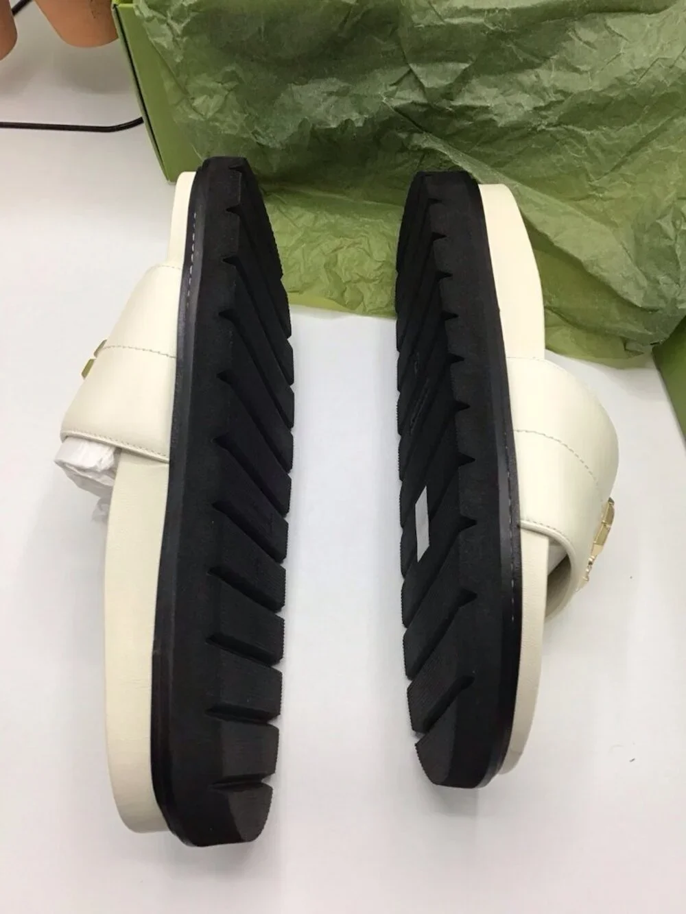 Tory Burch Everly Anatomic Lug Sandals, New Ivory / Perfect  Size 8